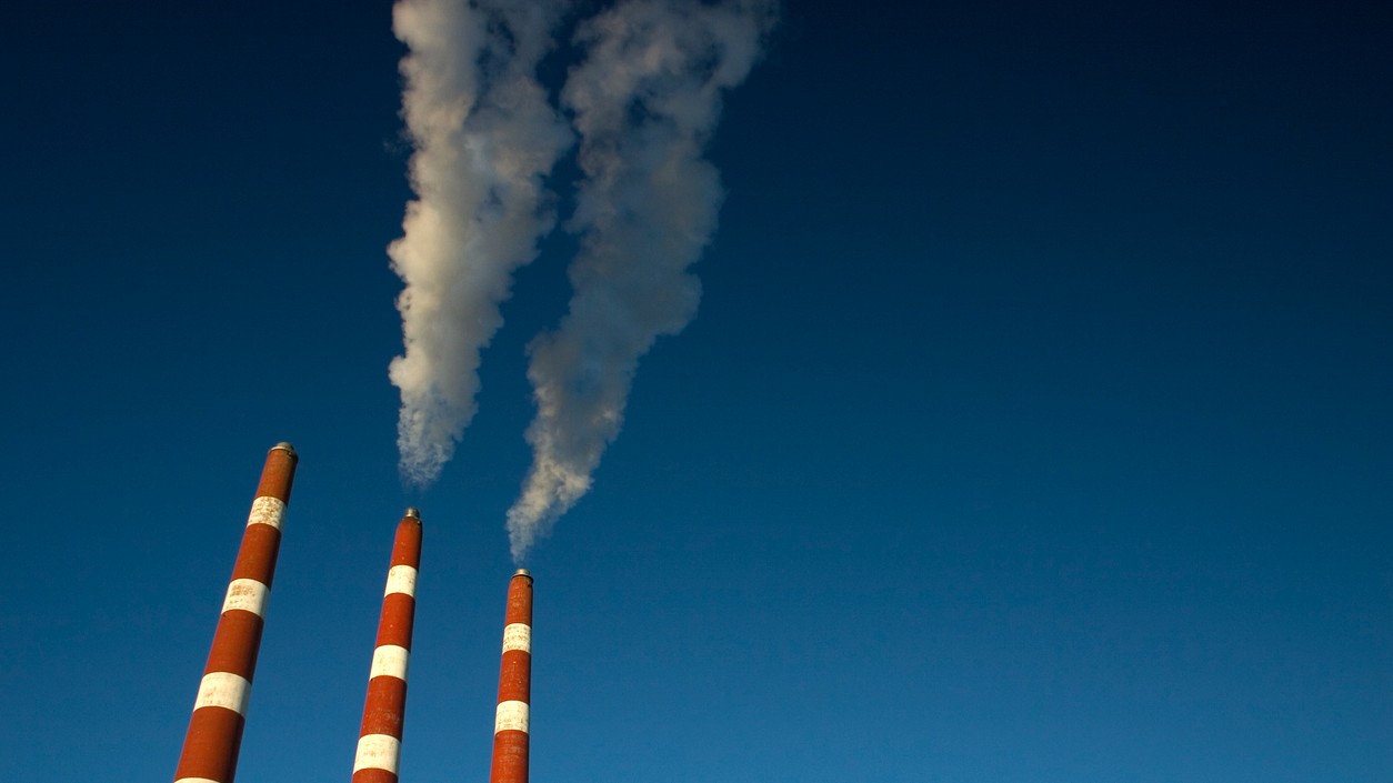 Methane emissions from fossil fuels remain very high: IEA