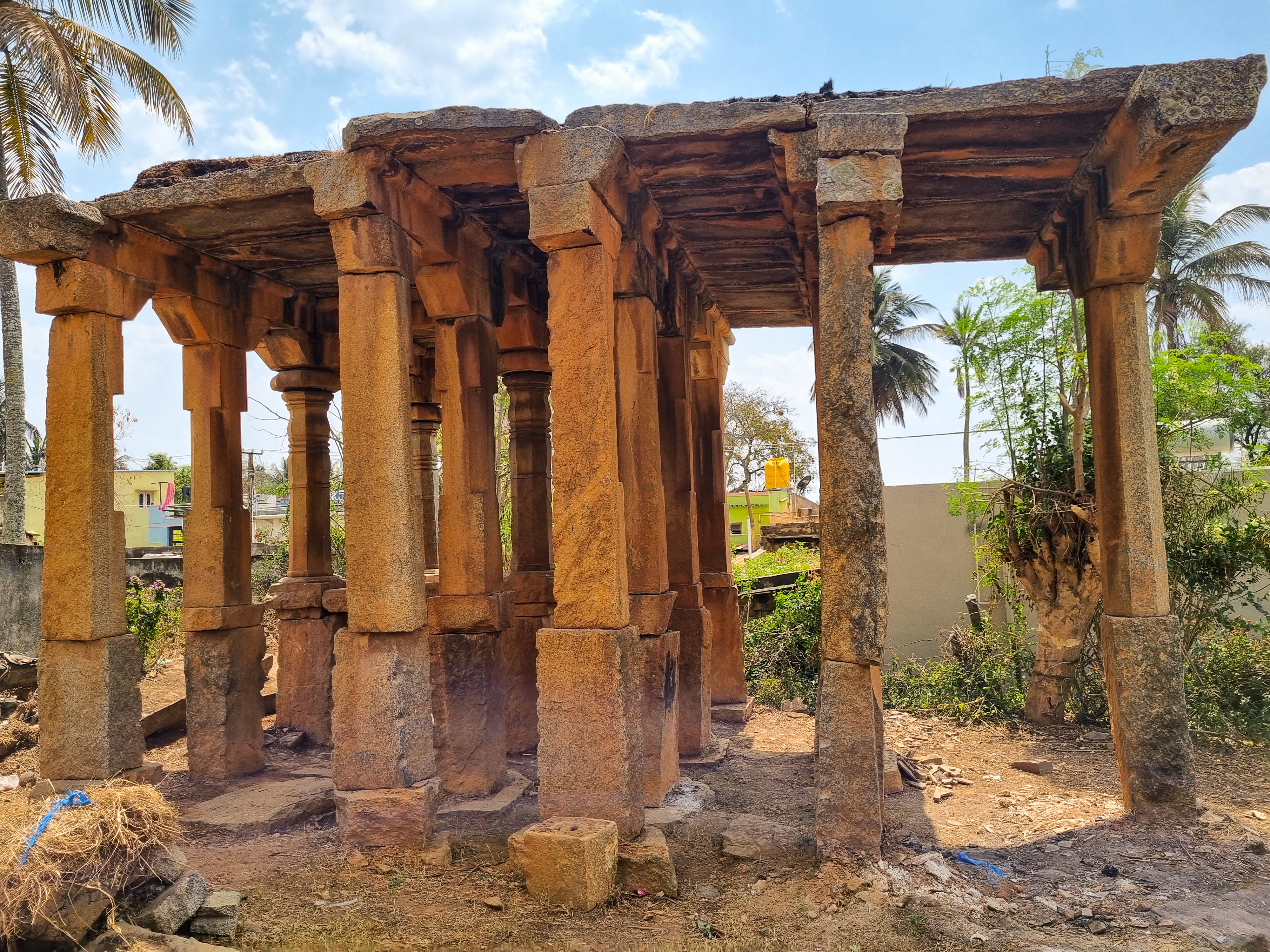 Sri Vijaya Jinalaya in Manne.