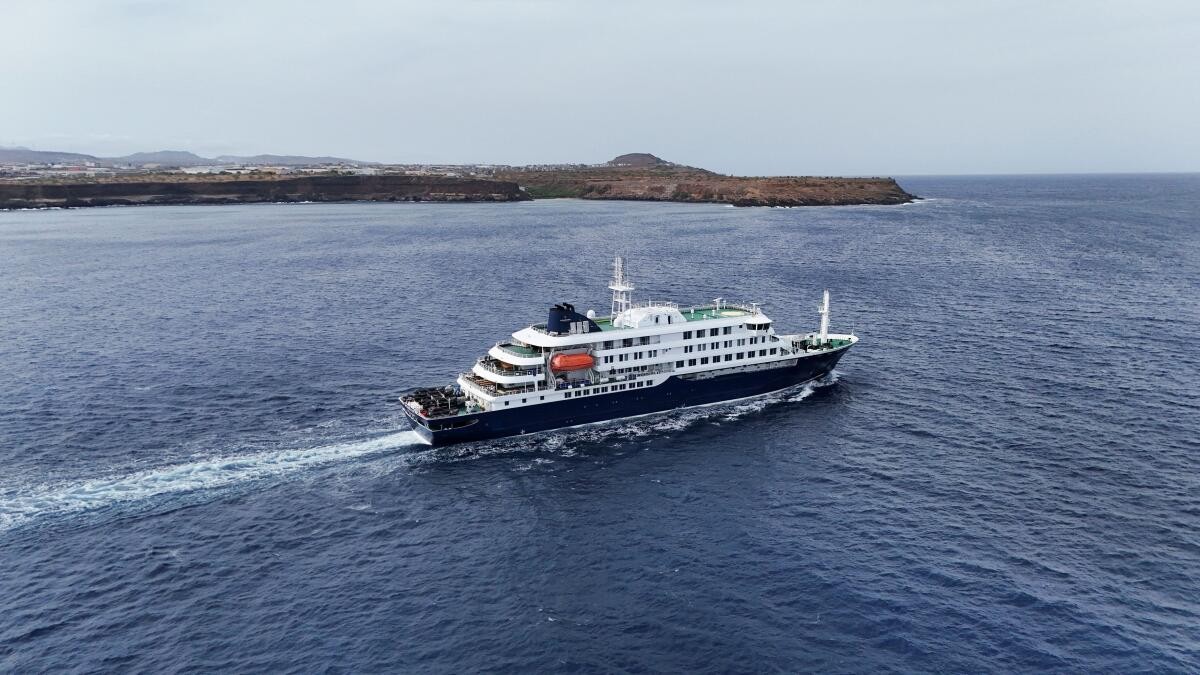 Countries scramble to track passengers of hantavirus-hit cruise ship