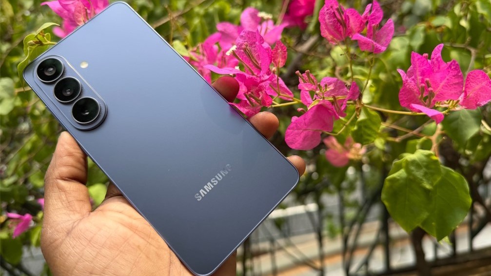 Samsung Galaxy S26 review: Reliable premium compact phone