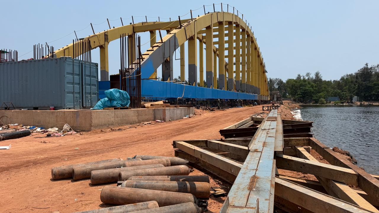 Bridge from Sulthan Bathery to Tannirbhavi to be ready by August-September: Dinesh Gundu Rao