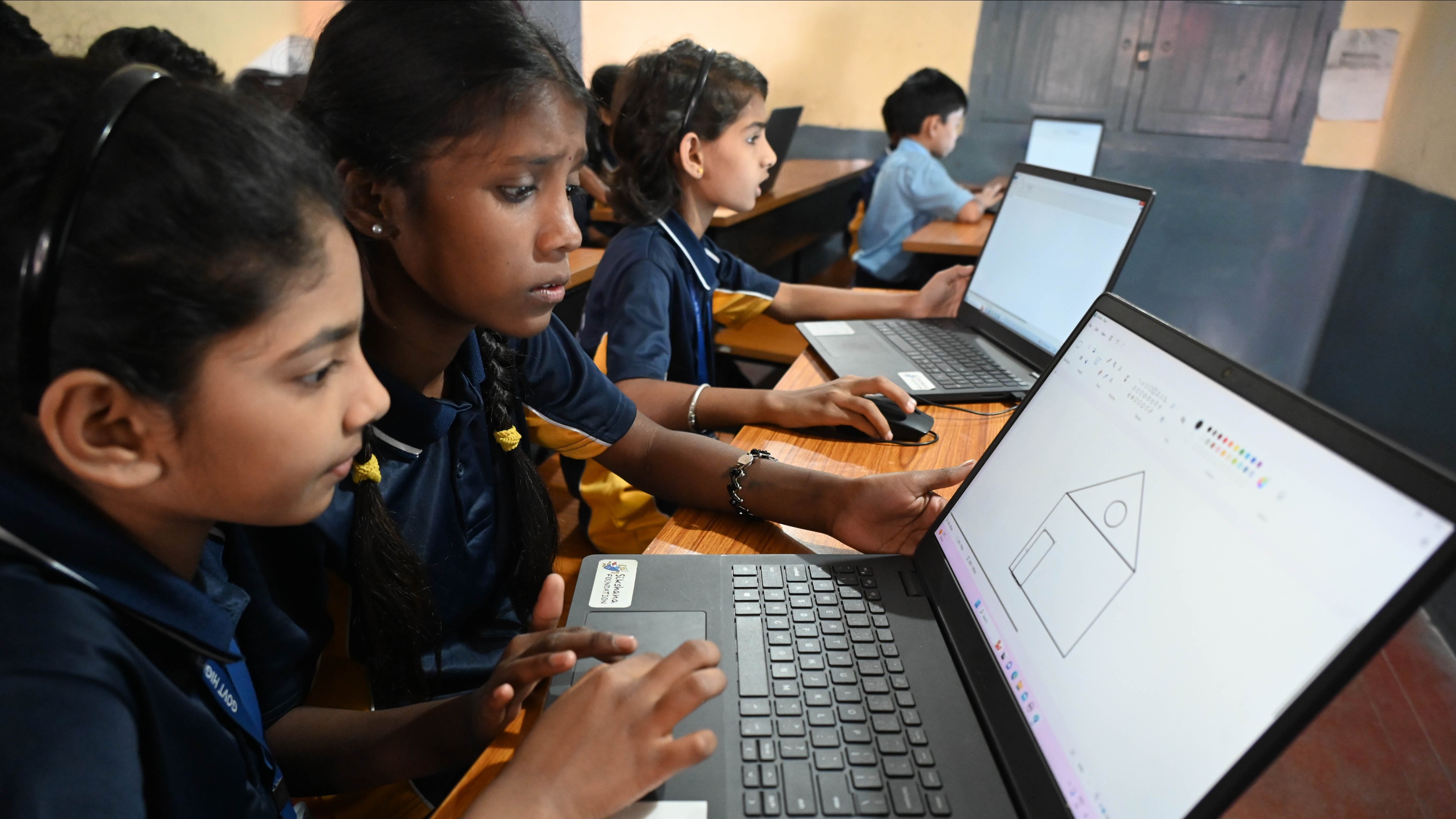 Only 50.7% schools in Karnataka have internet connectivity: Report