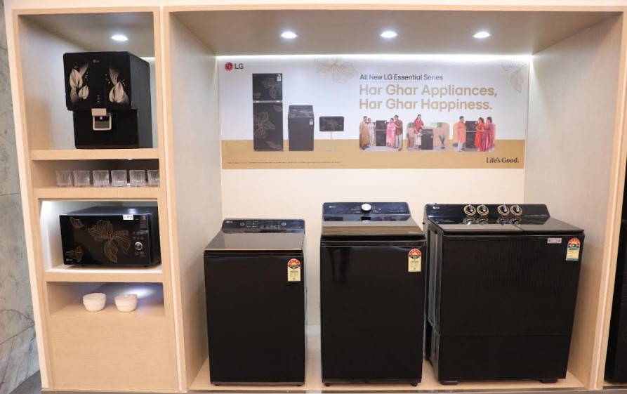 LG's new Essential series automatic and semi-automatic washing machines.