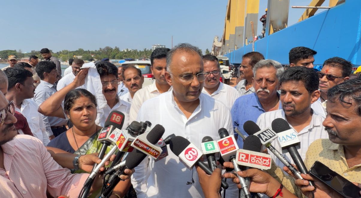 District in Charge Minister Dinesh Gundu Rao speaks to media people during his visit to inspect the construction of bridge from  Sulthan Bathery to Tannirbhavi across Gurupura river. 
