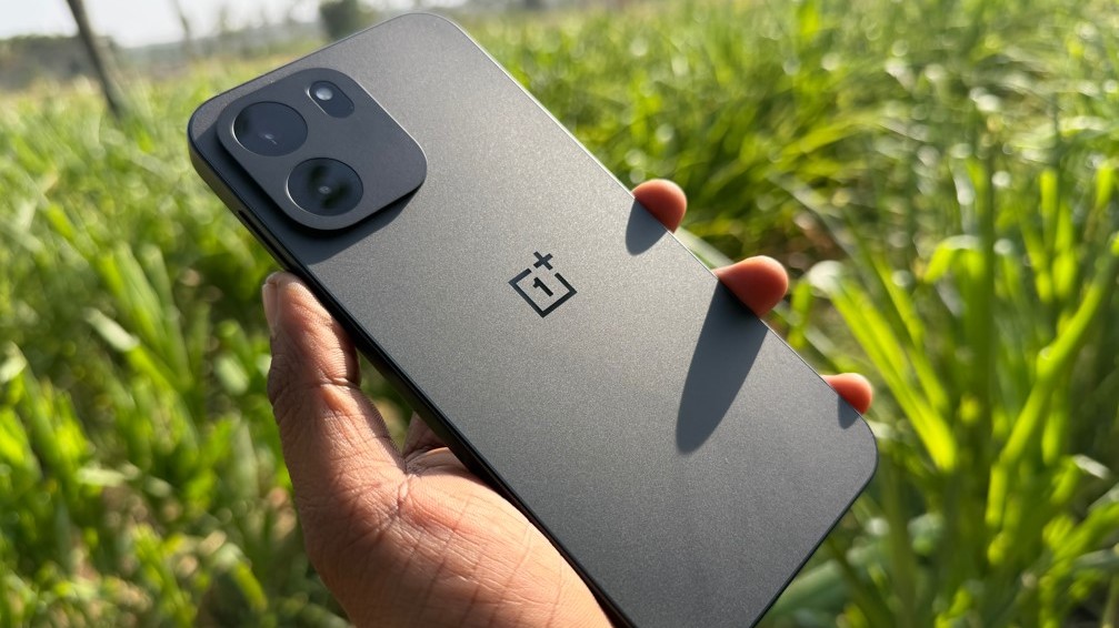 OnePlus Nord CE 6 Review: Reliable performer with Qualcomm silicon, decent camera