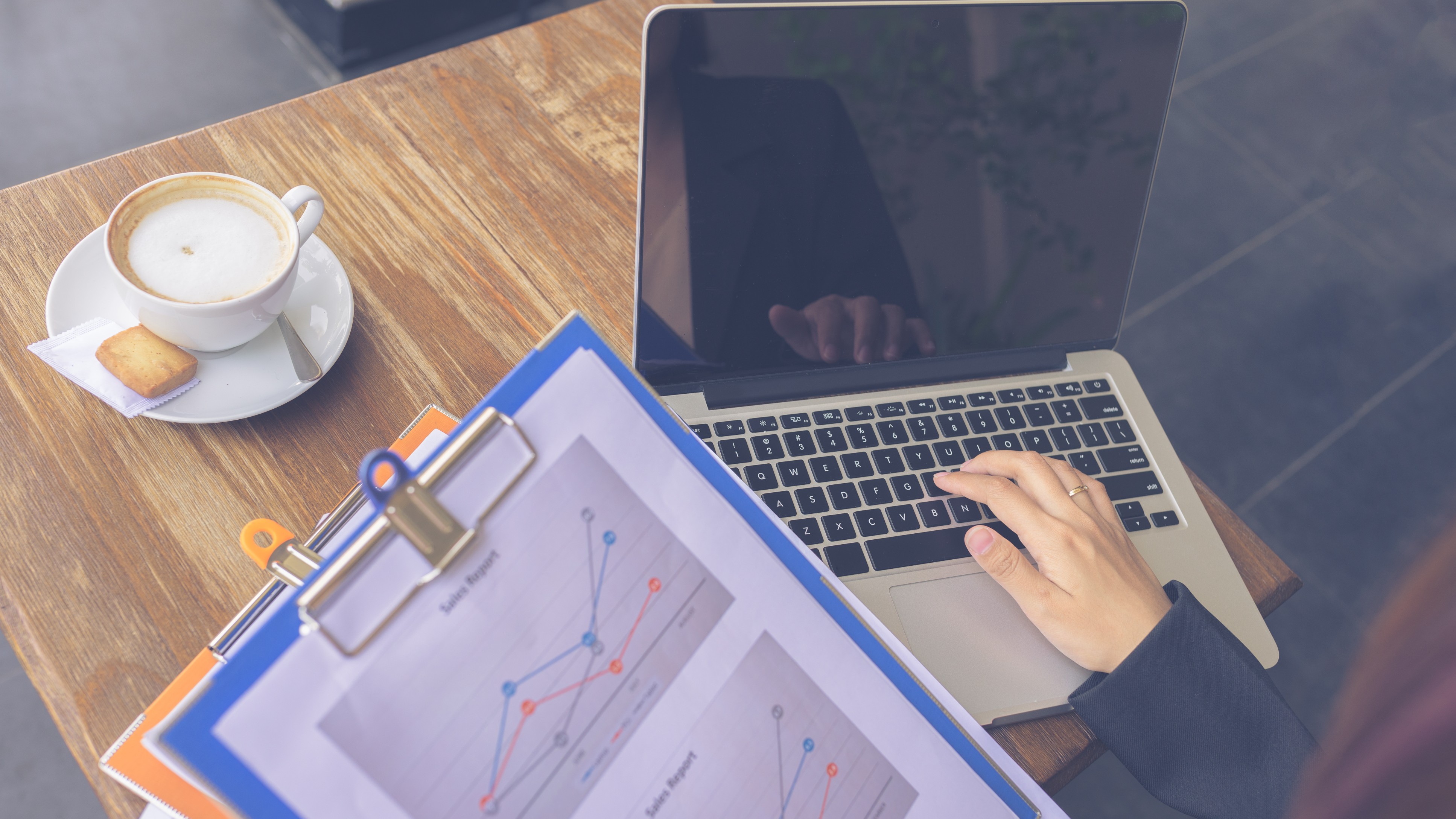 Part-time jobs: Negotiating salaries and understanding contracts