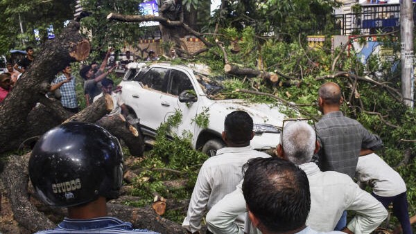 Death toll rises to 111, 72 injured as storm, heavy rains batter Uttar Pradesh; relief work underway