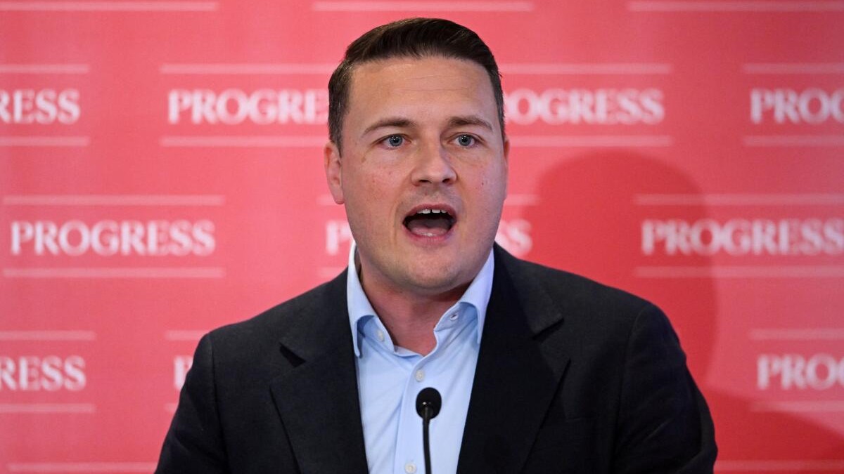 Former minister Streeting says he will stand in any contest to replace UK's Starmer