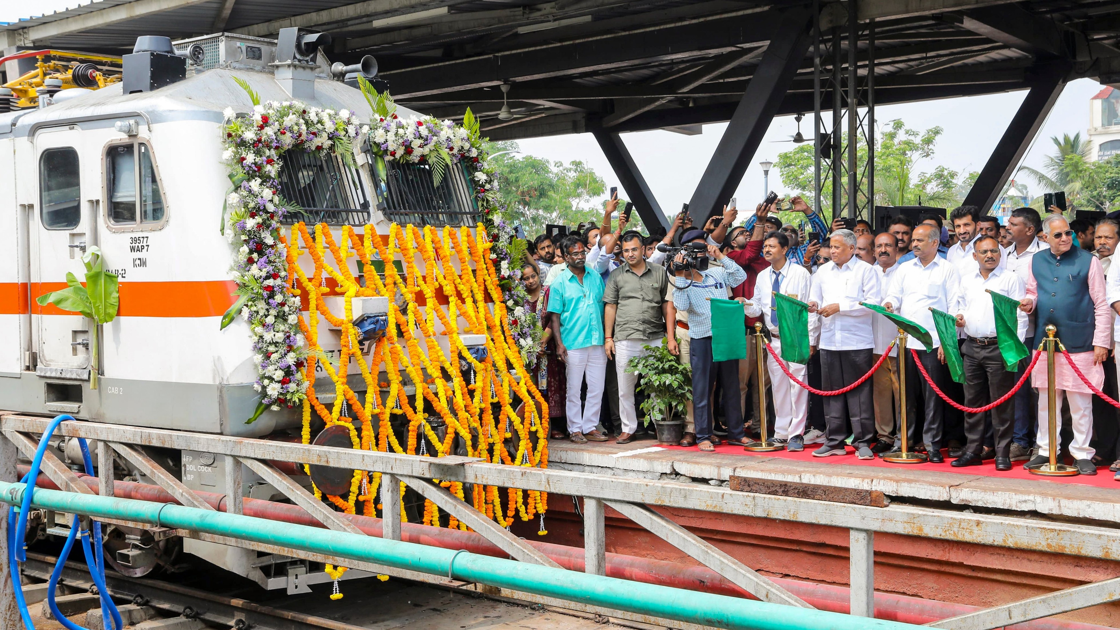 New Bengaluru-Mumbai train flagged off; Vande Bharat sleeper on the cards