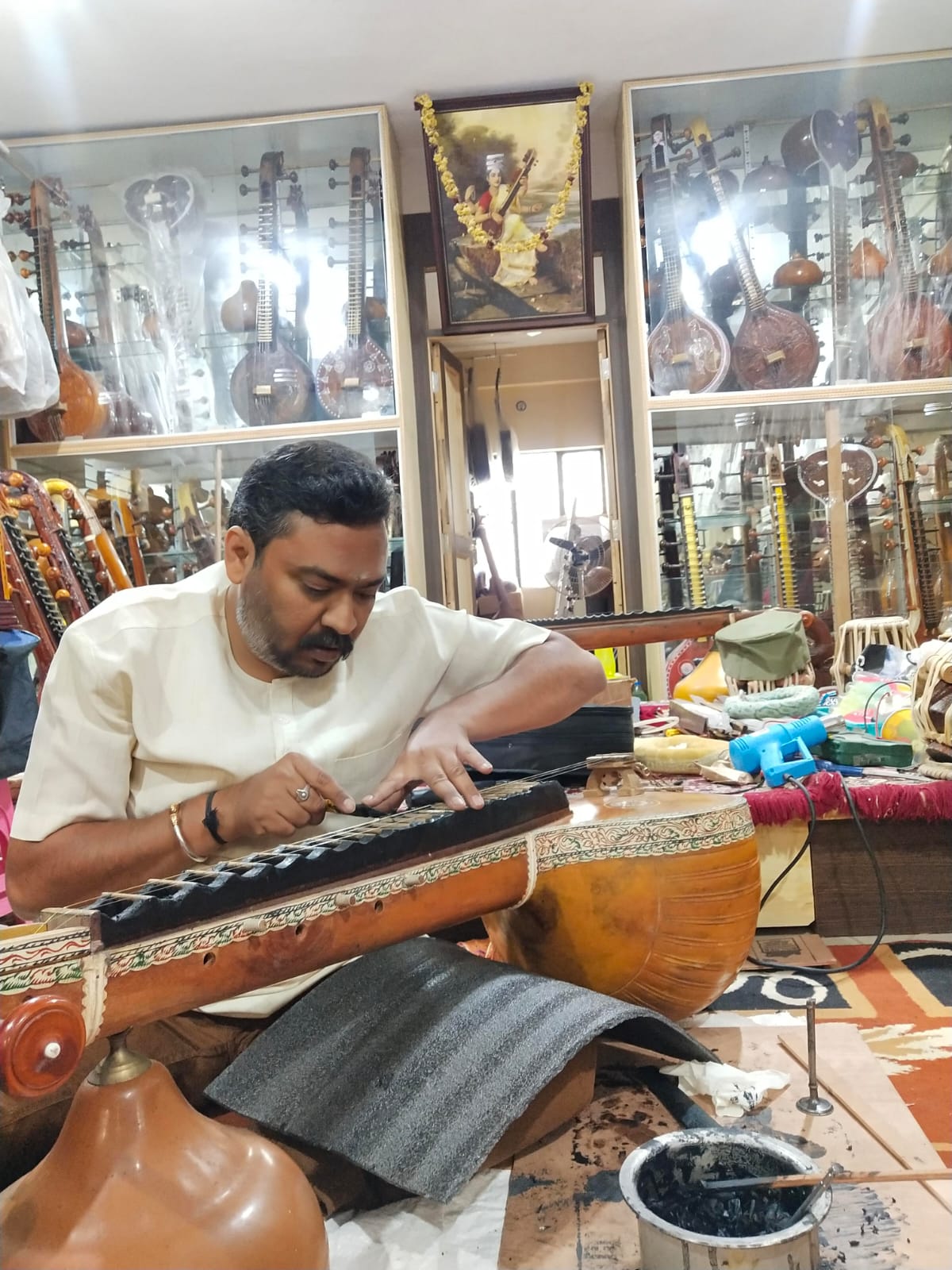 Shankar Ganesh Prasad of Aruna musicals is known for veena restoration.