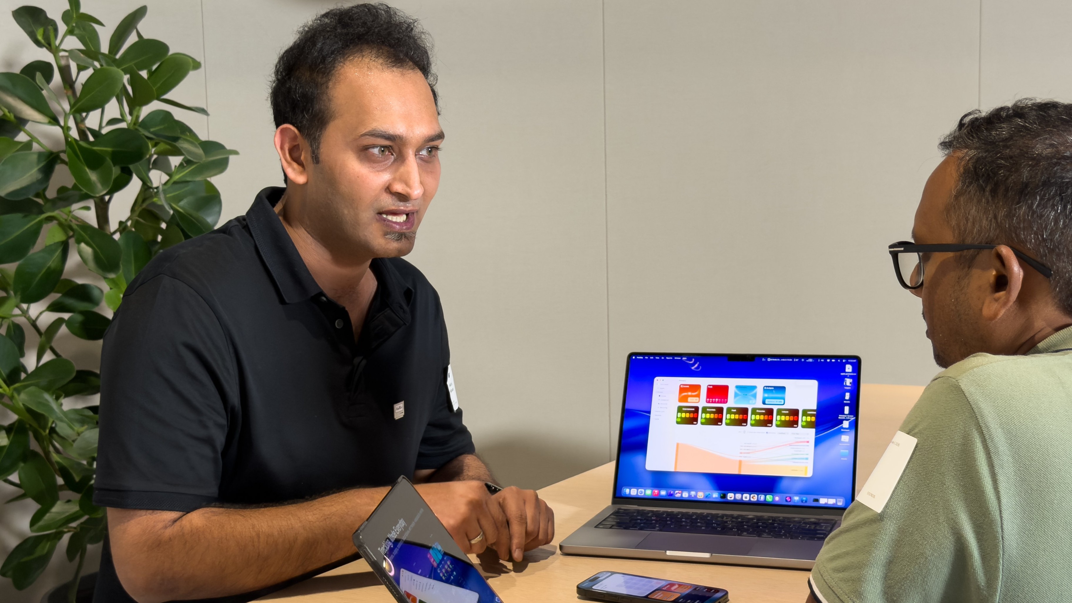 Nikhil Nigade explaining the Pockity app at Apple Development Centre, Bengaluru.