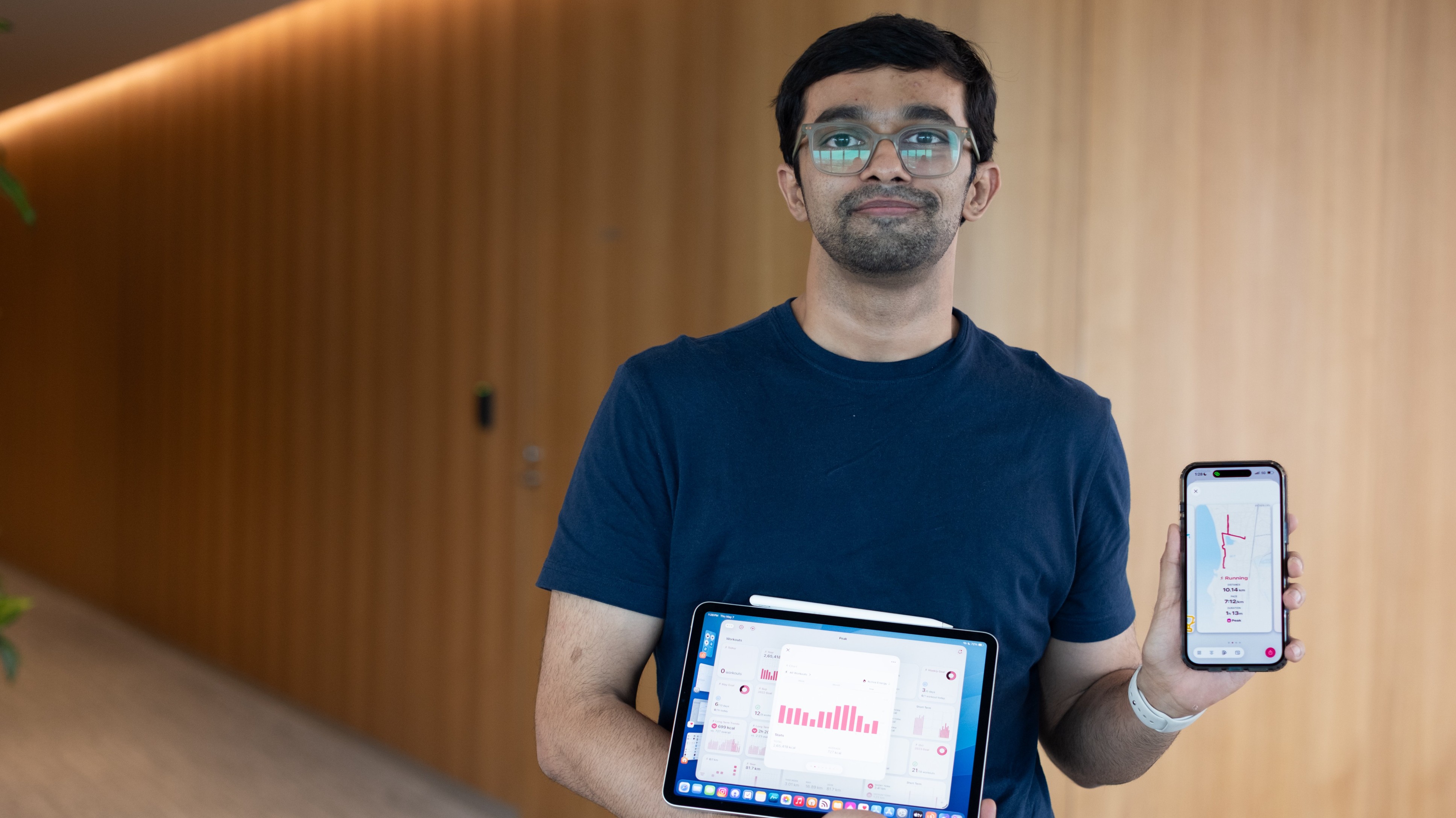  Harshil Shah showcasing his app Peak at Apple Development Centre, Bengaluru.