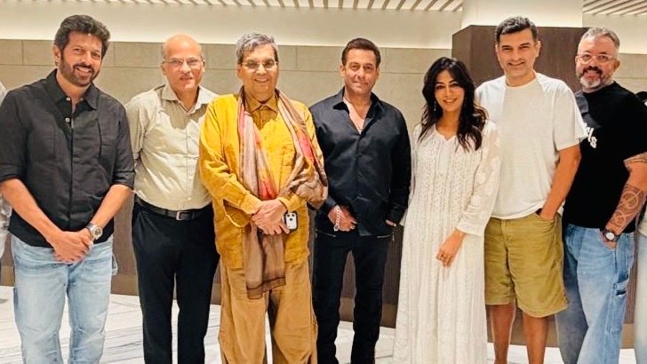 Subhash Ghai shares glimpse from Salman Khan’s ‘Maatrubhumi’ special screening, sends best wishes