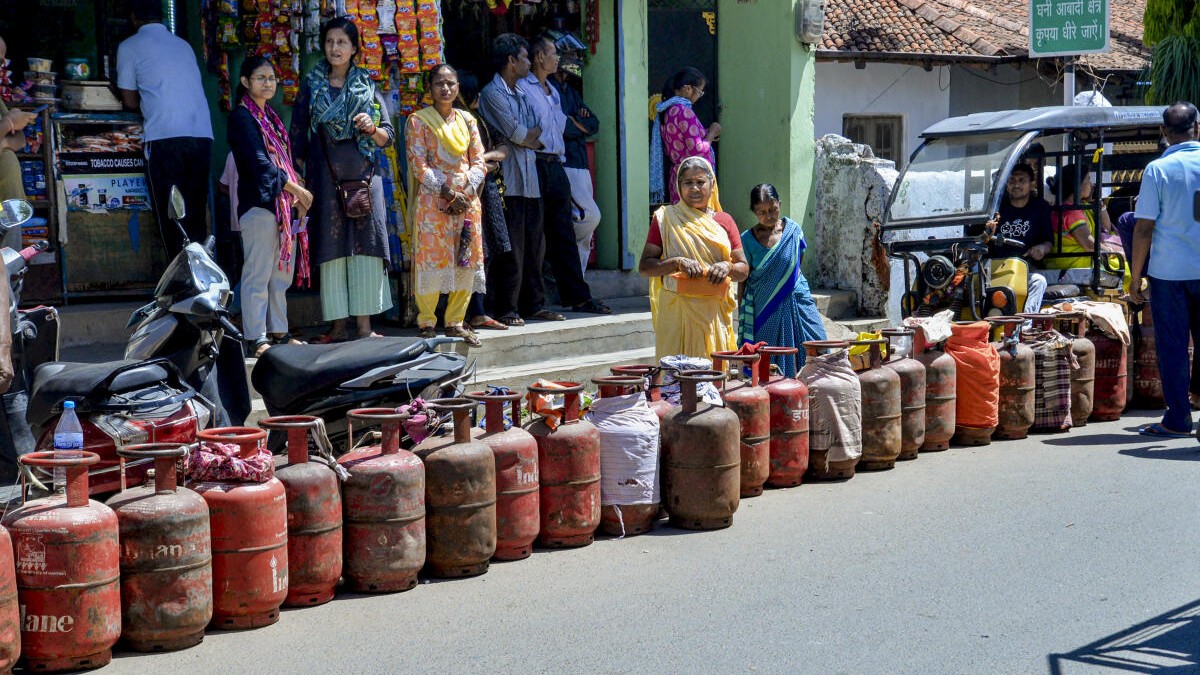Centre directs fuel companies to build 30-day LPG strategic reserves amid Hormuz disruption