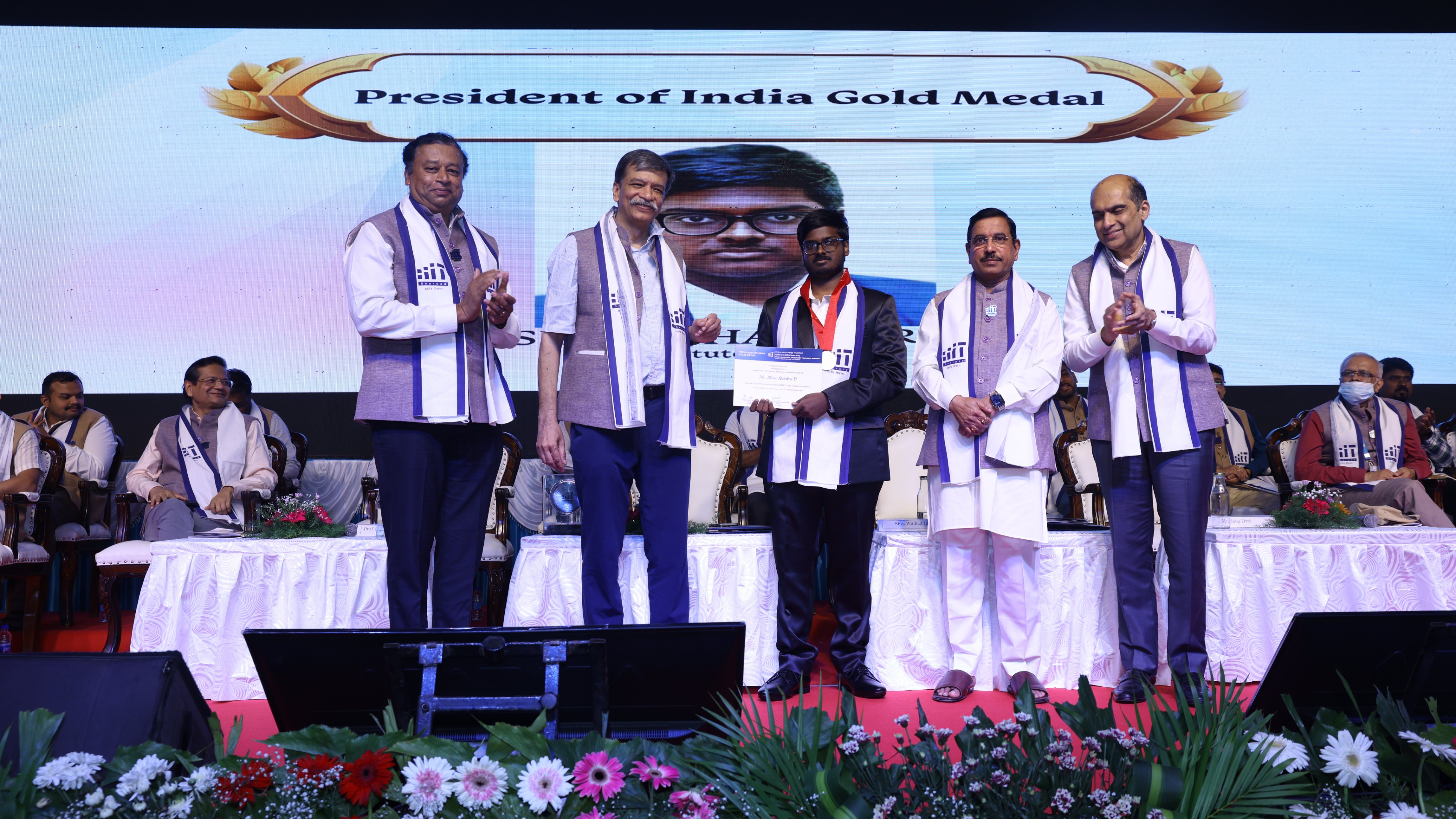 Align career with nation’s growth: Pralhad Joshi to students in Karnataka's Dharwad