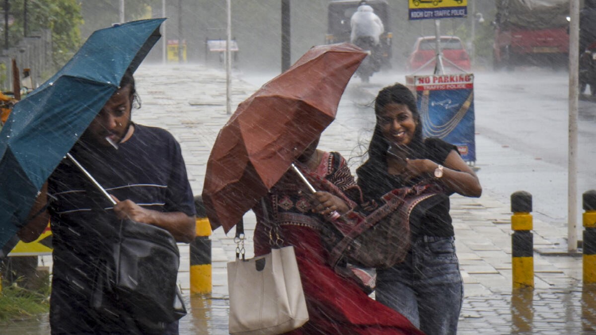 IMD issues heavy rain alerts in Kerala with the announcement of onset of monsoon