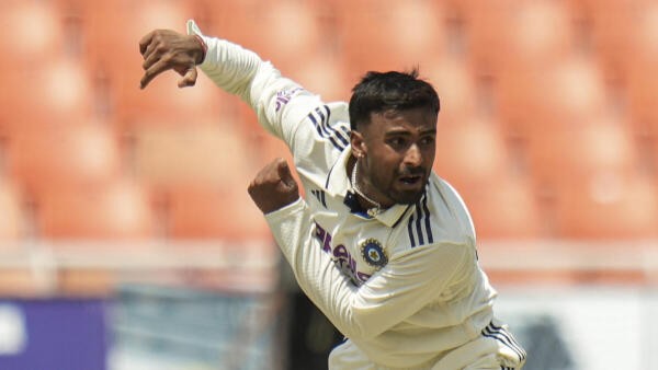 Manav Suthar brilliant on debut as India take control against Afghanistan