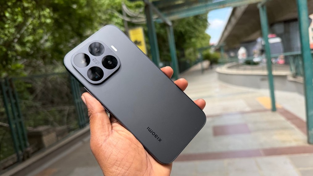 Xiaomi 17T review: Feature-rich premium phone with brilliant Leica camera