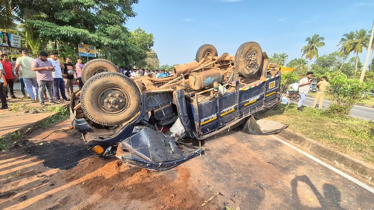 3 killed in Belagavi as goods tempo topples on the bridge