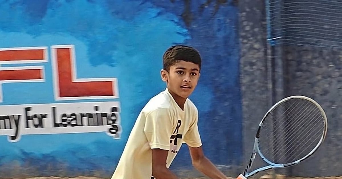 Father-son duo chasing tennis dreams as a coach-student combo