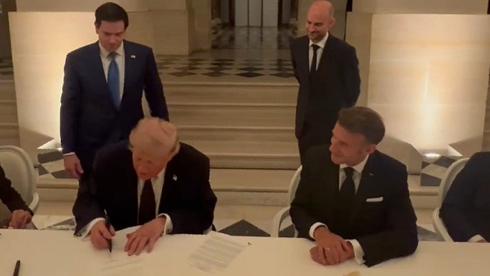 US-Iran tensions: Trump says Iran would face massive retaliation over any assassination plot as Washington presses Tehran on Strait of Hormuz shipping, new sanctions target key financier, and Gulf security concerns keep global oil markets on edge.