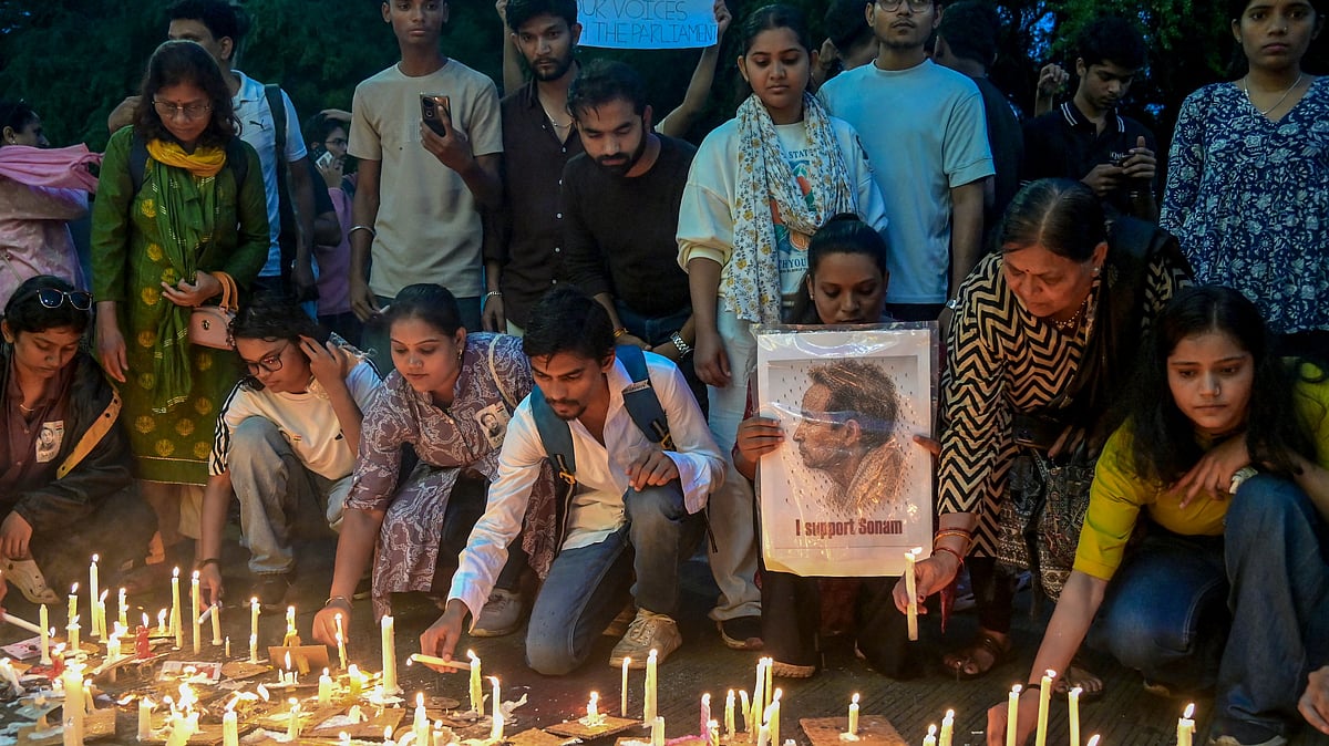 Protest gathers steam after police shifts Sonam Wangchuk to hospital