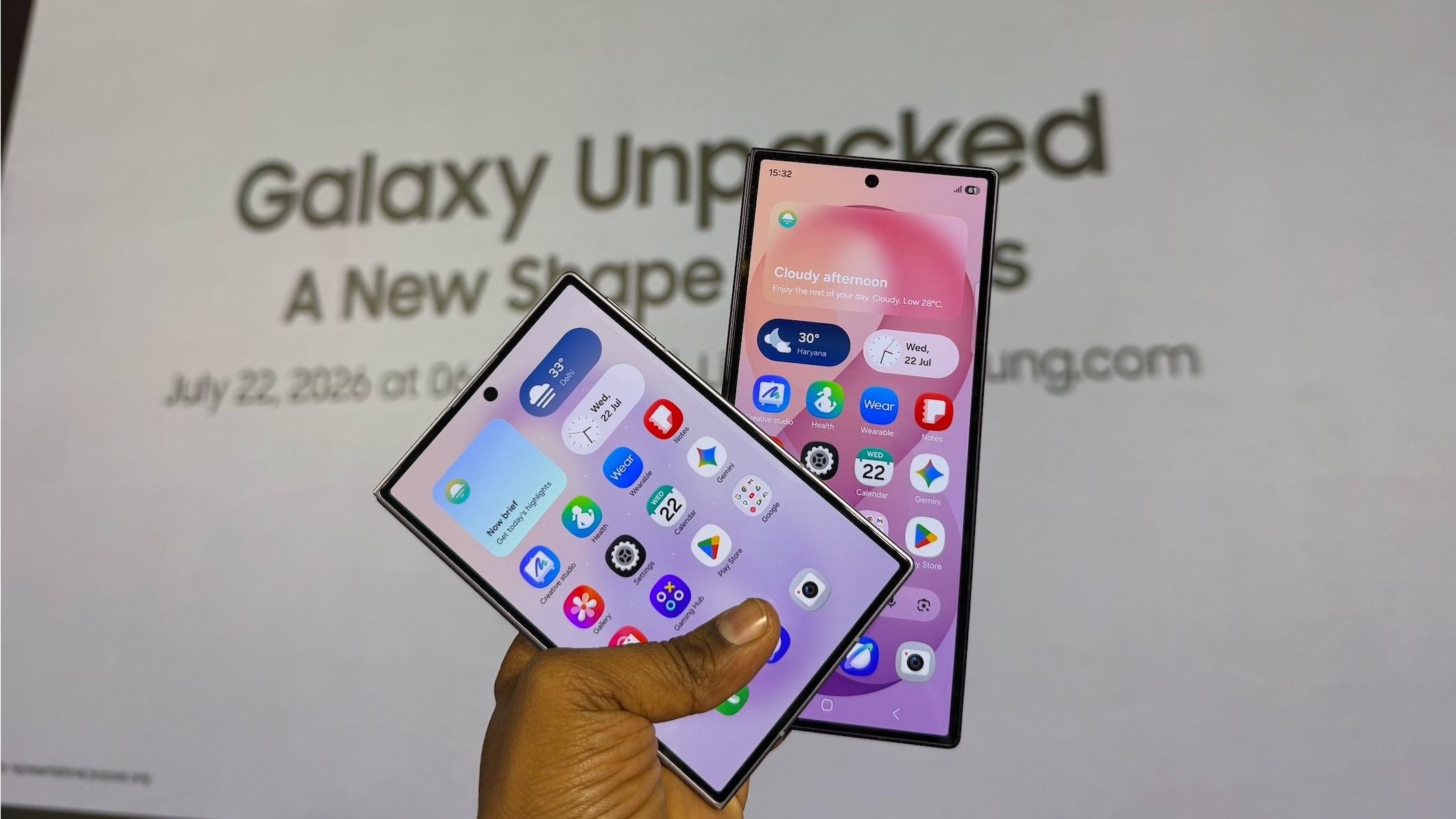 Samsung Galaxy Z Fold8 Ultra (left) and the Galaxy Z Fold8.