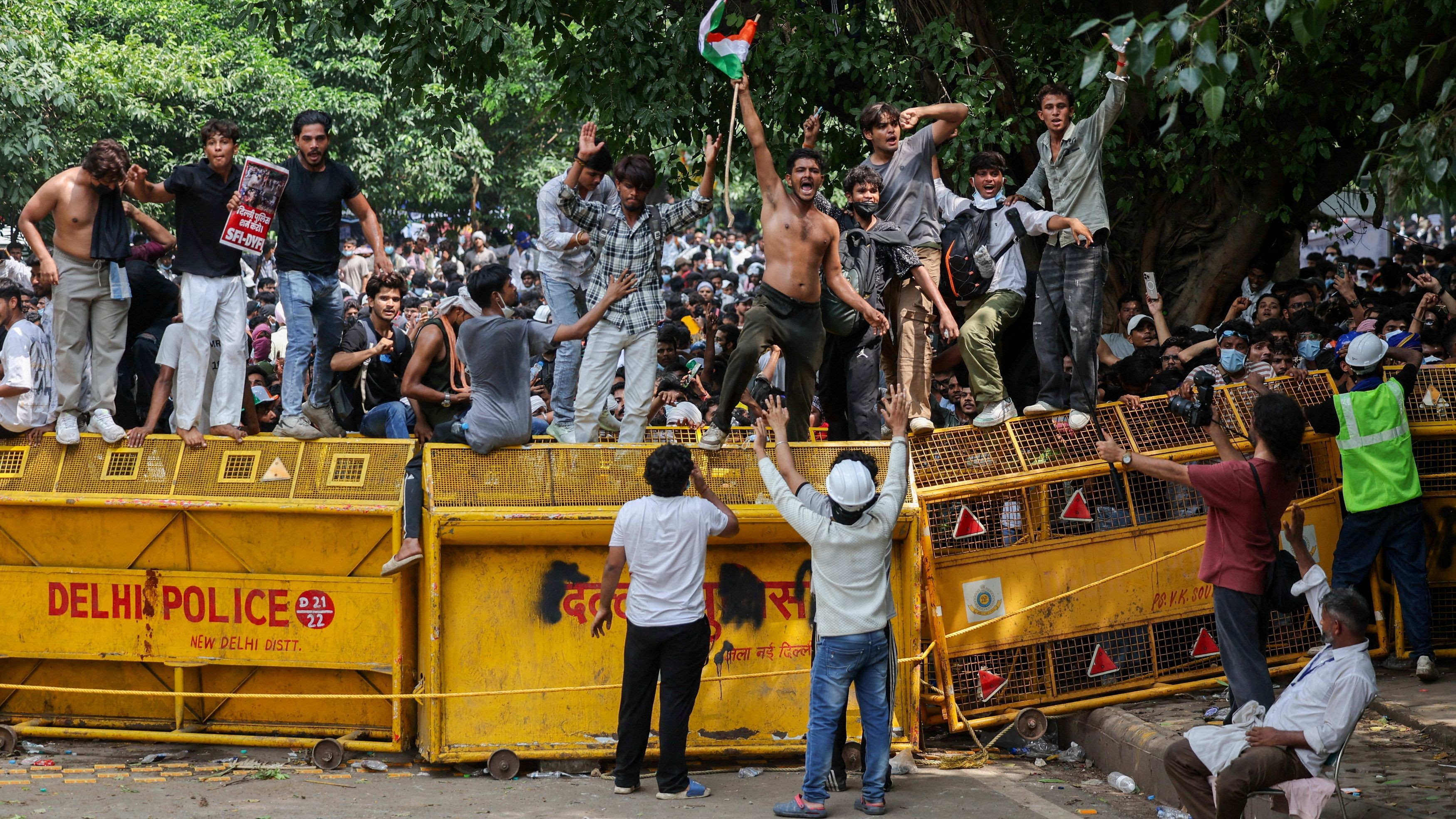 Massive Protests Erupt In Delhi Demanding Chief Election Commissioner Resignation