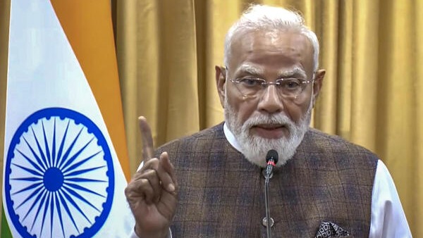PM encourages youths to visit border villages to better understand India
