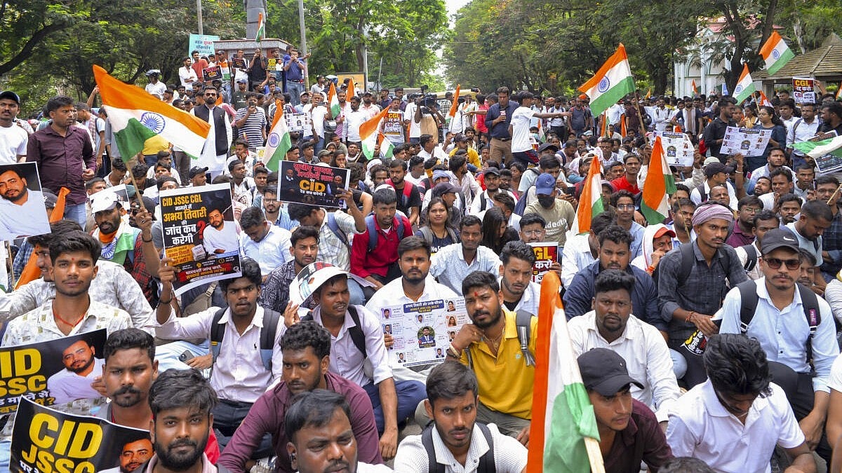Jharkhand exam stir enters 19th day as students vow to intensify agitation; hunger strike and black armband protest planned after police lathi-charge