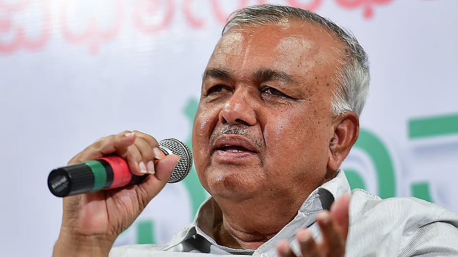 Crackdown soon against illegal arms fuelling poaching: Forest Minister Ramalinga Reddy