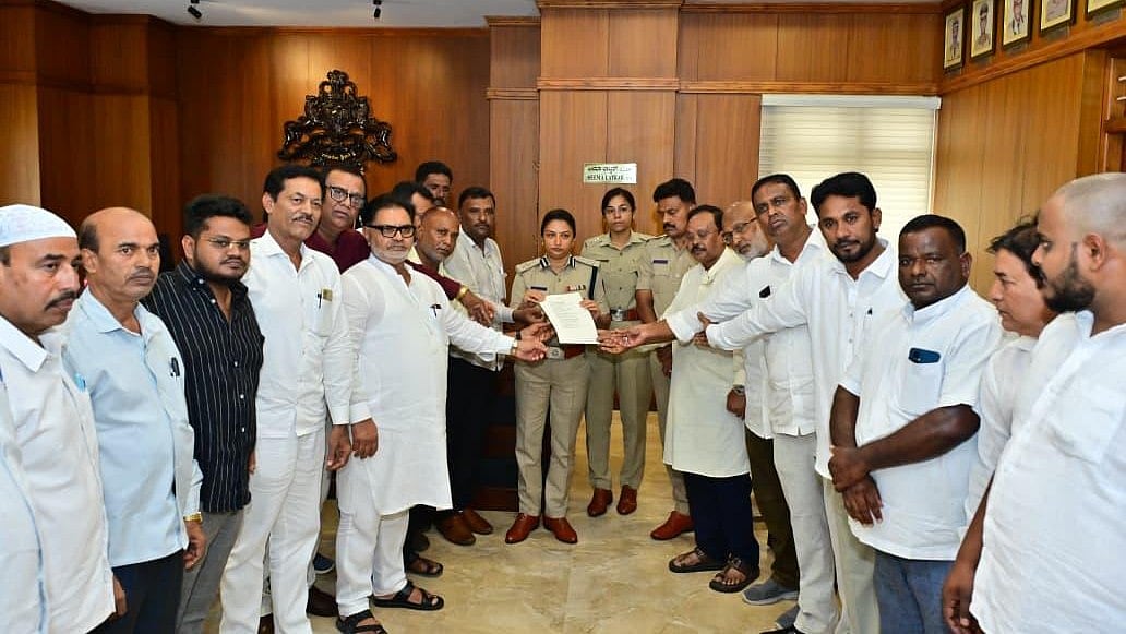 Complaint filed against activist Puneeth Kerehalli over remarks targeting MLA Tanveer Sait