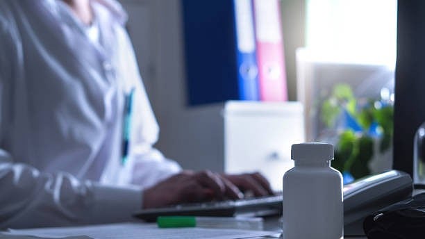 Karnataka Health Department identifies 582 fake doctors since 2024