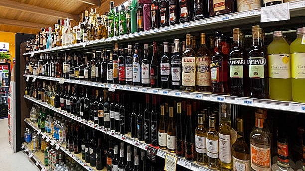Another hooch tragedy in Gujarat exposes flaws in prohibition laws