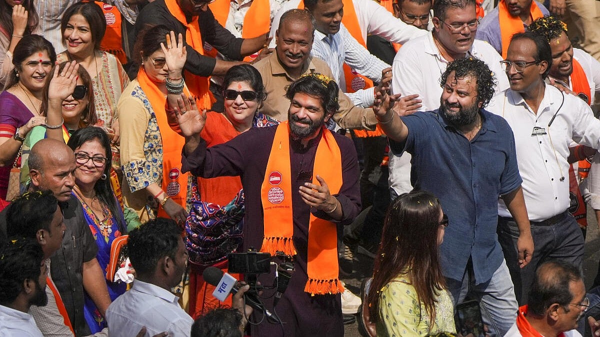 Amit Thackeray asks removal of PM Modi's photo placed next to Chhatrapati Shivaji Maharaj, Ambedkar