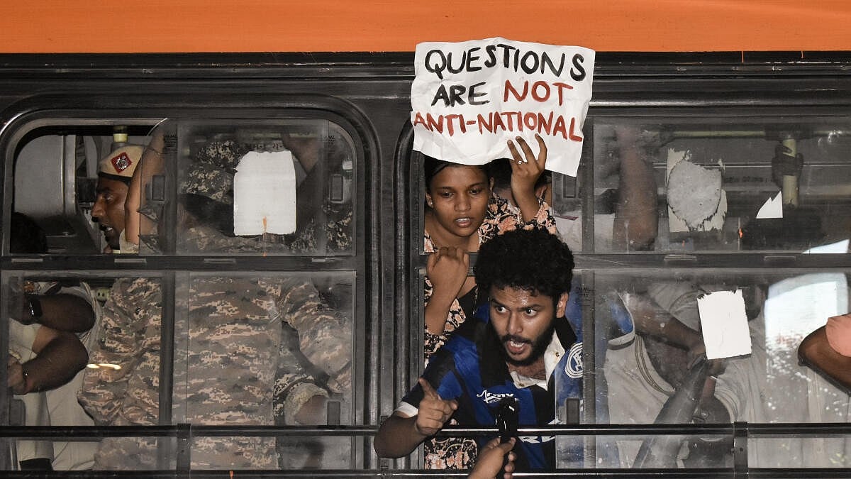 Delhi Protest: Massive security measures deployed across the capital as metro stations close and internet services face disruption. Follow live updates on heavy police deployment, traffic diversions, and public safety advisories across the city.