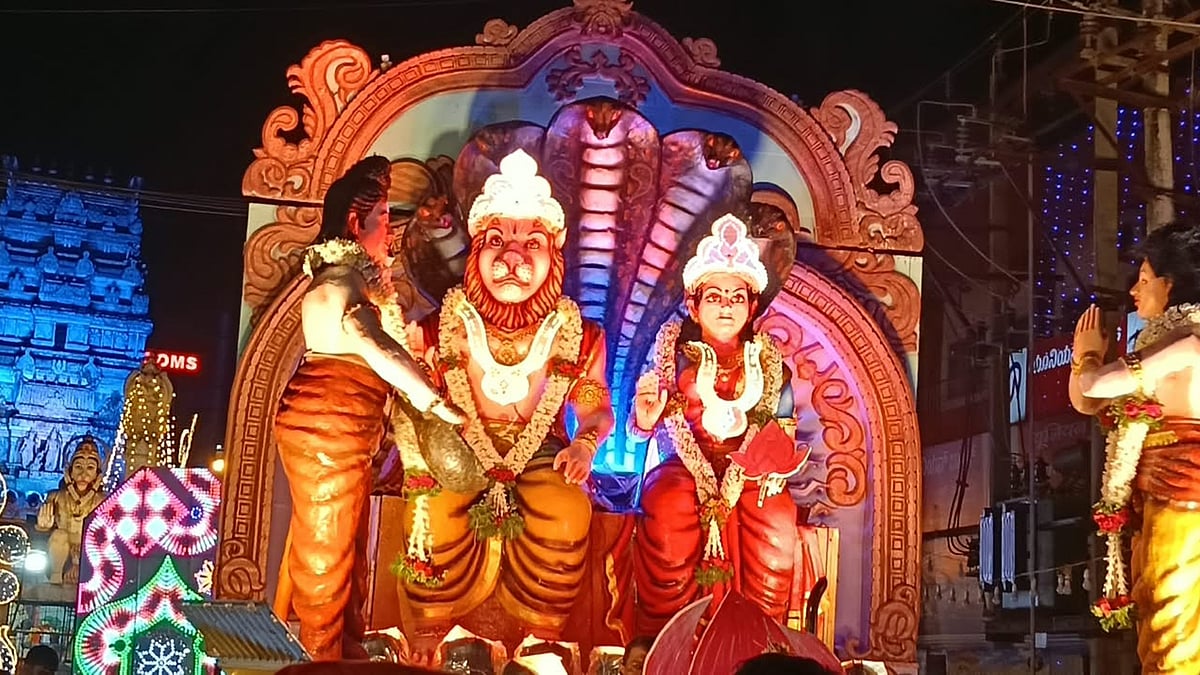 Dasara 2026 | Spectacular Dashamantapa procession enthrals visitors in Madikeri