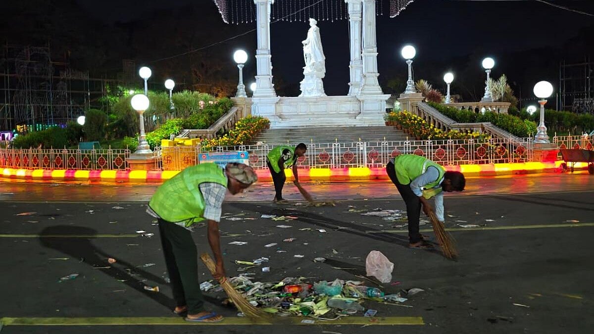 MCC Commissioner extends flex ban to make Mysuru flex-free