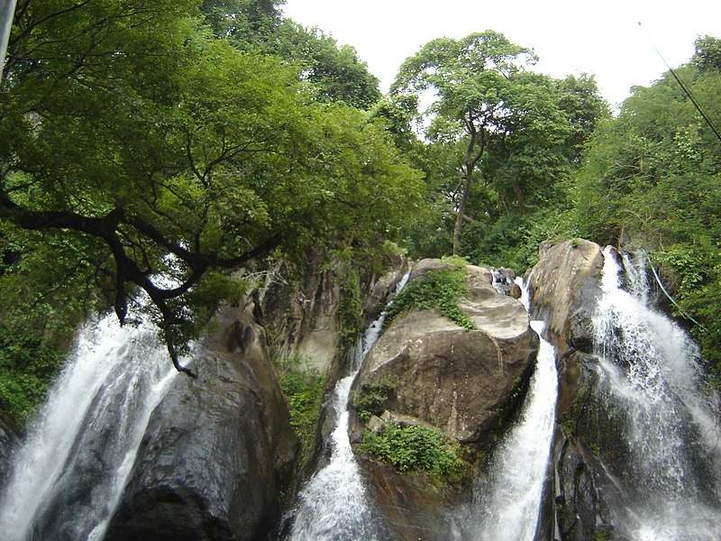 Five Falls. Image courtesy: Wikimedia Commons
