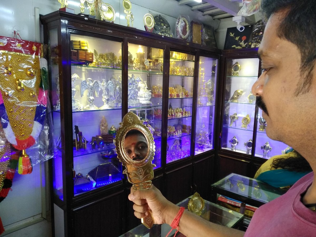 The iconic Aranmula Kannadi has its origin in 18th century.