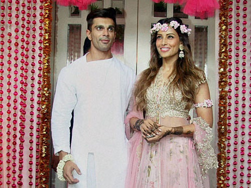 Bipasha Basu & Karan Singh Grover tie the knot