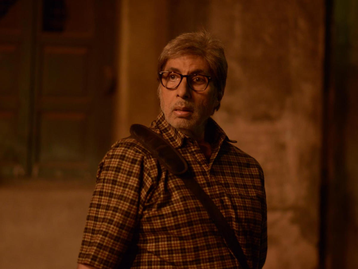 Big B in Sujoy's remake of 'The Invisible Guest'?