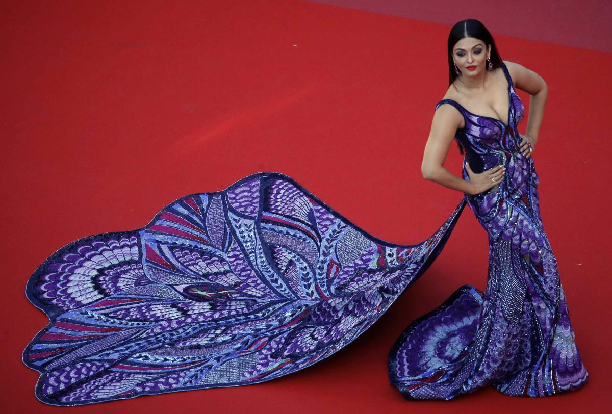 aishwarya purple dress L'Oral Paris