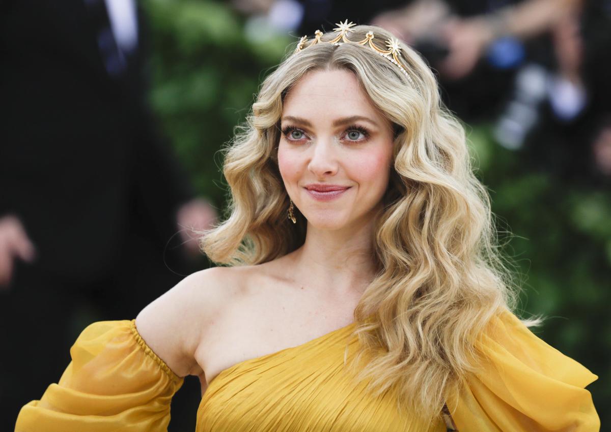 Trump becoming prez pushed Seyfried to get hitched