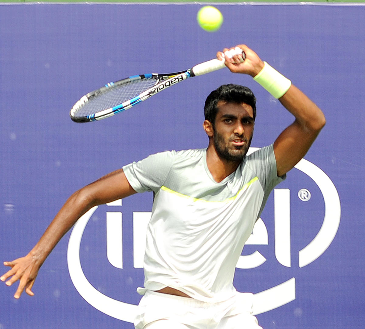 Prajnesh shocks Shapovalov