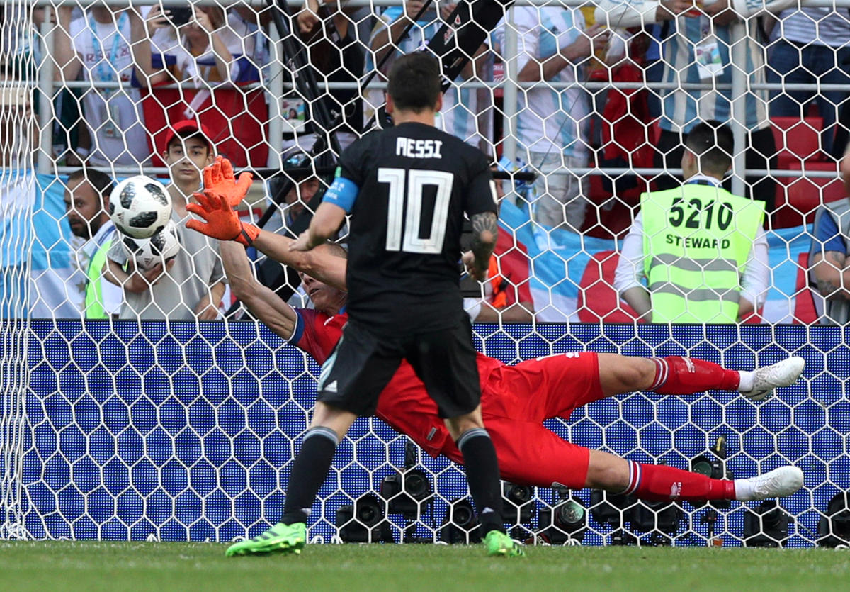 Iceland's hero keeper did homework to psych out Messi