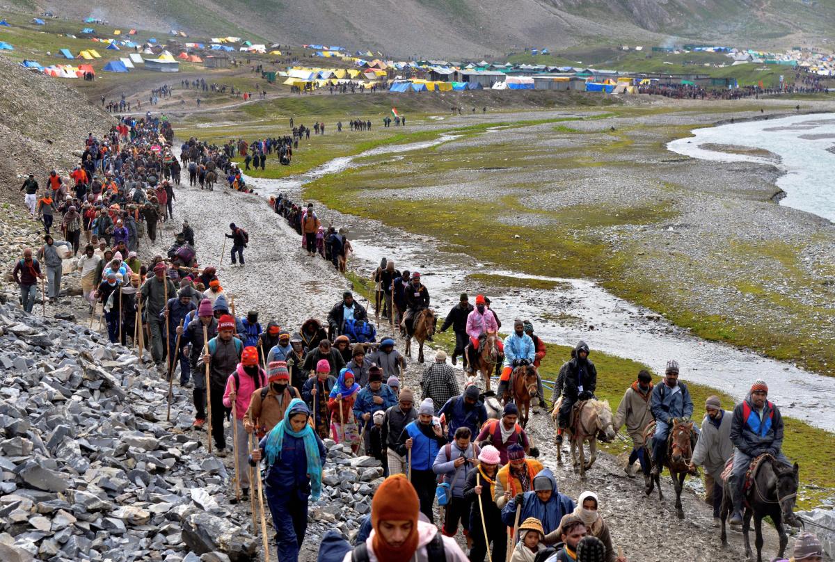 Amarnath Yatra resumes along Pahalgam route