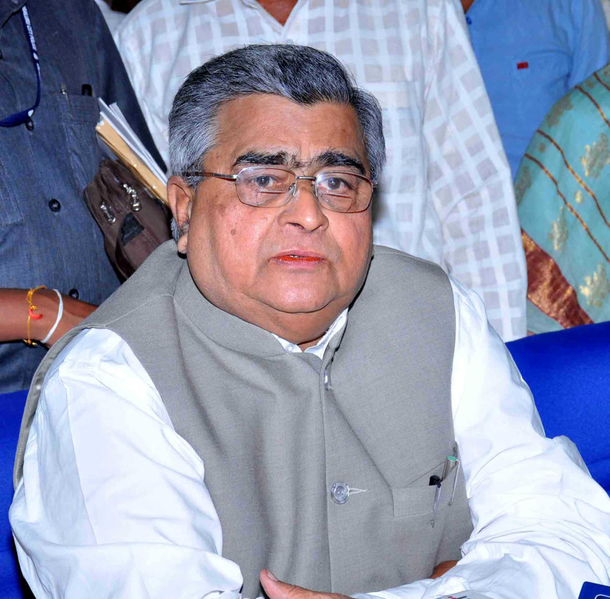 Senior Cong leader accuses leaders of 'tormenting' CM
