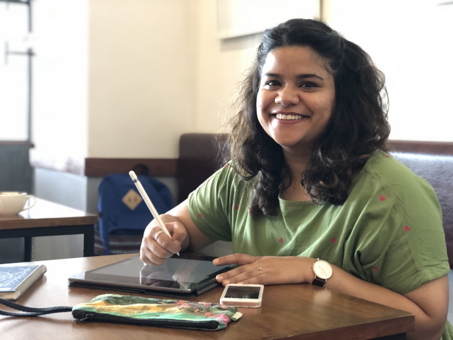 The artist in the cafe
