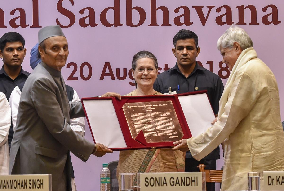 Our resolve is to fight forces of divisiveness: Sonia
